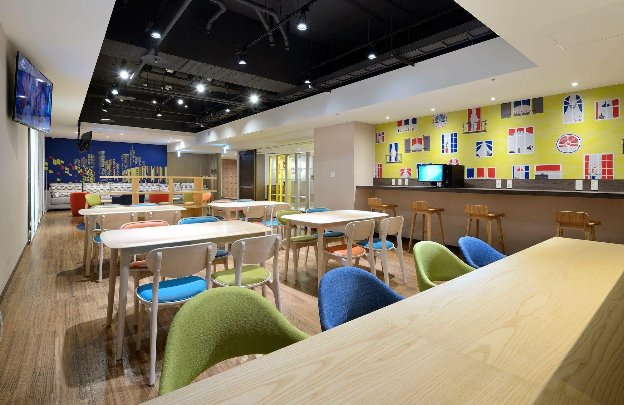 Park City Inn & Hostel Yonghe Exterior photo