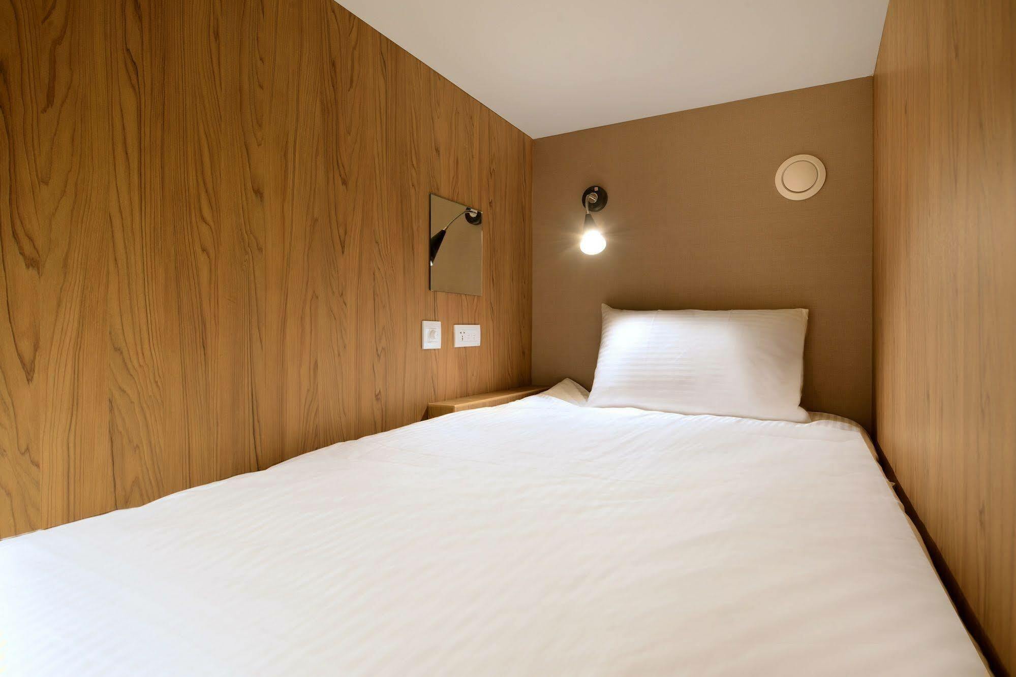 Park City Inn & Hostel Yonghe Exterior photo